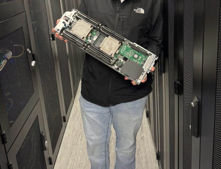 OctaWeb server hardware